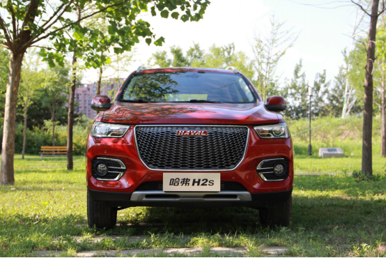 Final-【0827哈弗H2s產(chǎn)品速改稿2】沒玩萬王之王不要緊 這款性價比之王了解一下-0824329.png