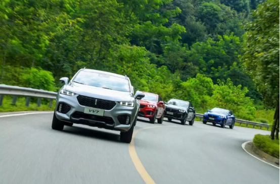 中国豪华SUV WEY VV7成青年新贵标配-201809281727.png