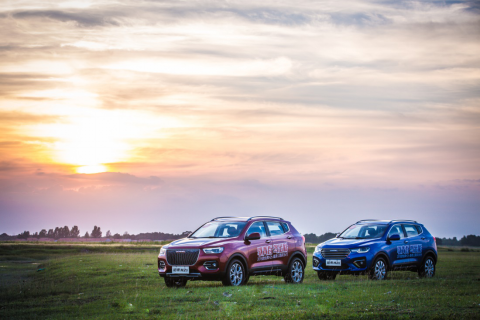 Final-【0827哈弗H2s產(chǎn)品速改稿2】沒玩萬王之王不要緊 這款性價比之王了解一下-0824165.png